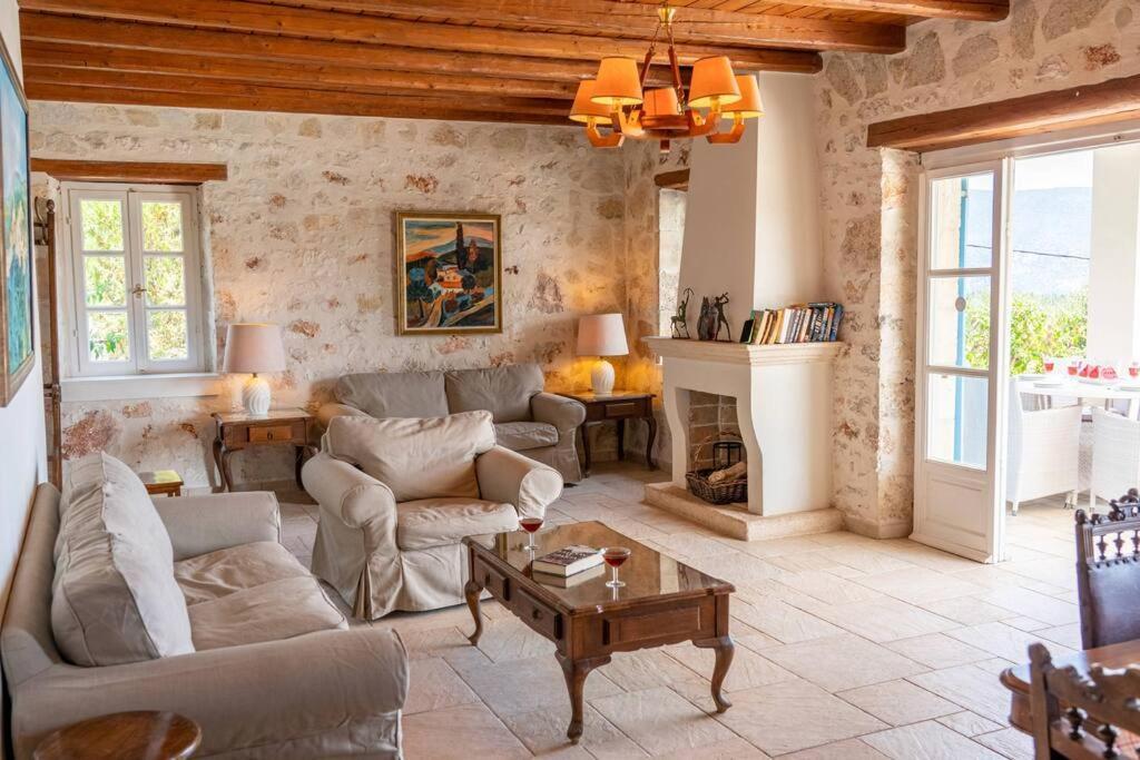 Villa Pelagos Tselendata ภายนอก รูปภาพ